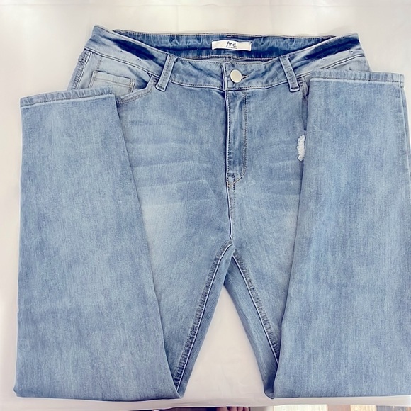 Find. Ladies jeans with hip embroidery 33X28 - Picture 7 of 15